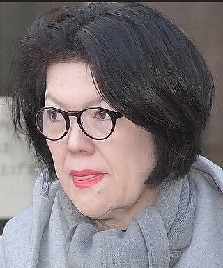小室佳代さんの顔がアップされている画像
