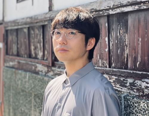 高橋優の横向きの写真画像