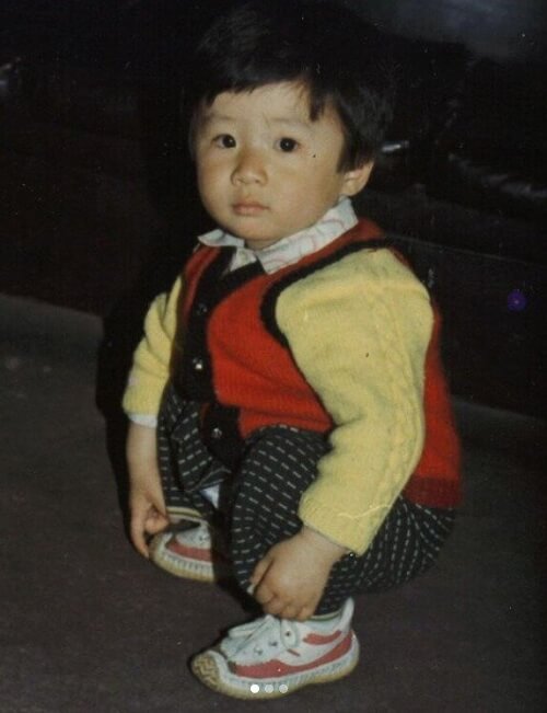 黄皓さんの幼少期の画像