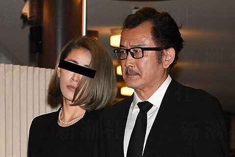 吉田鋼太郎夫妻