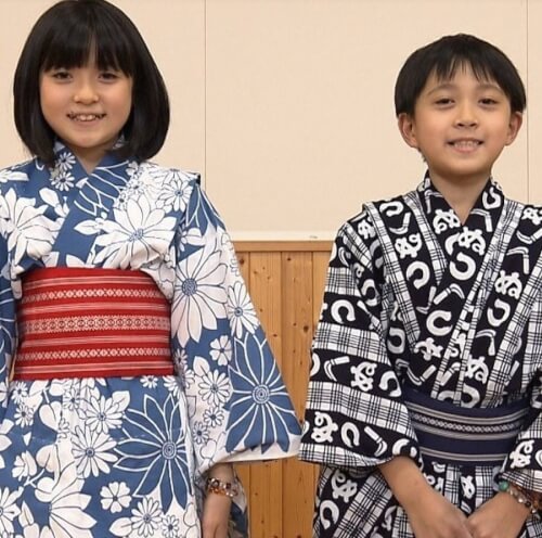 市川海老蔵の娘・麗禾と息子・勸玄のツーショット画像