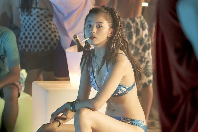 朝比奈彩